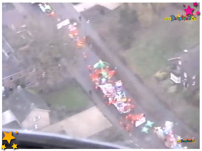 Luchtopname optocht Schaijk 2002