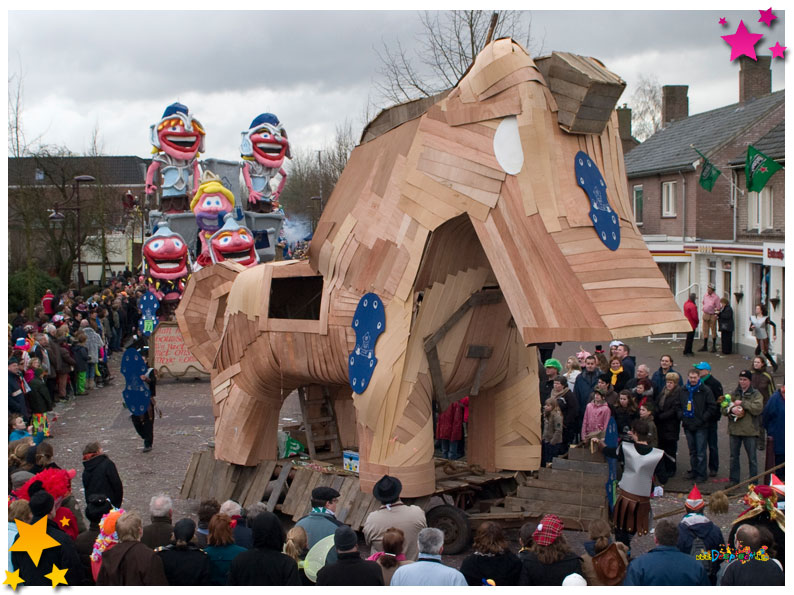 Hele wagen van hout