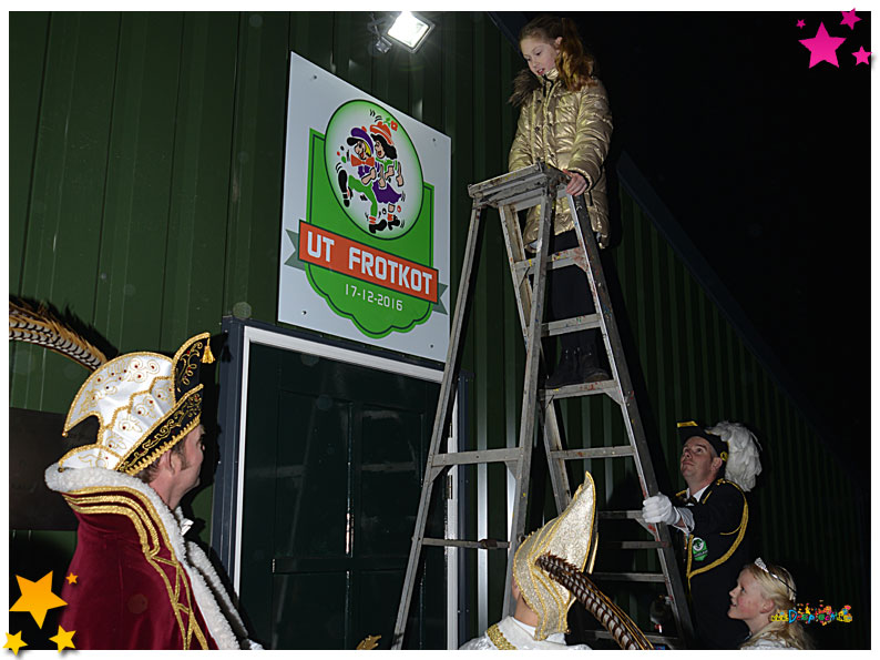 Nieuwe bouwschuur jeugdcarnaval Schaijk; Ut Frotkot