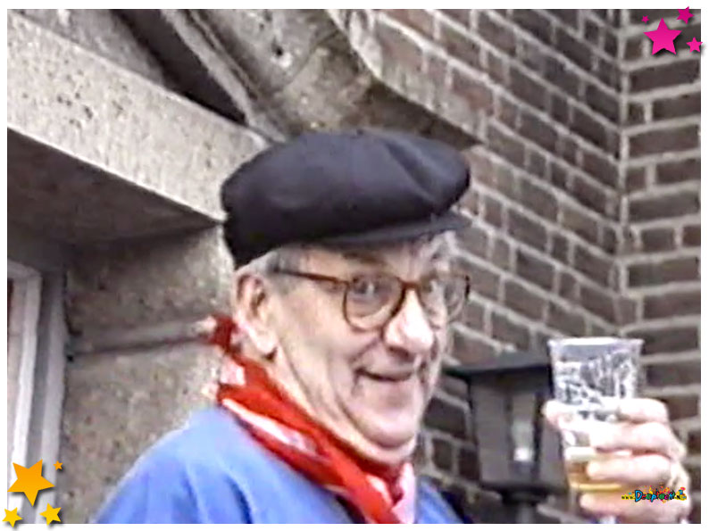 Voorlezen proclamatie en onthullen Boer en Boerke Moes Schaijk - 1990
