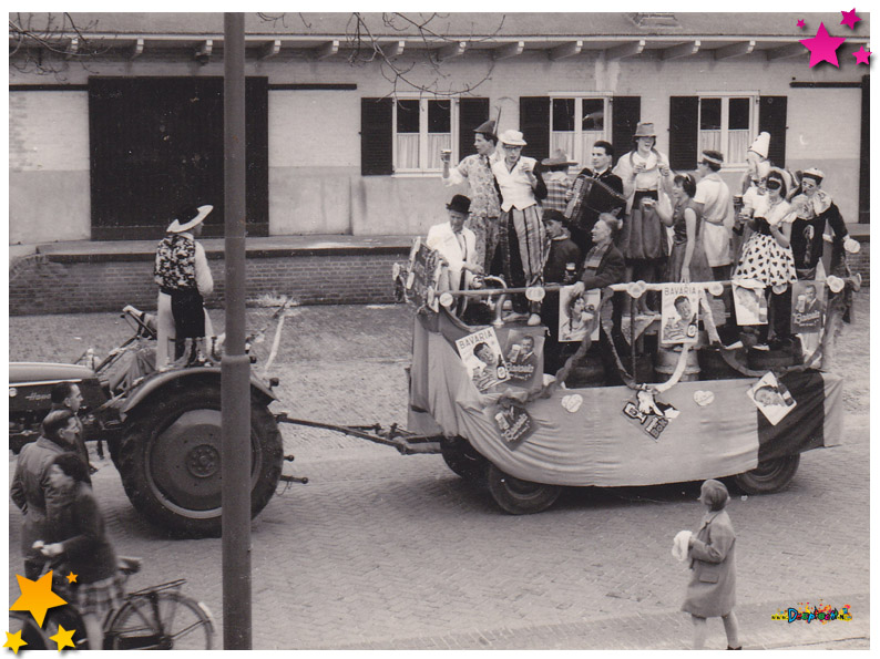 Optocht Schaijk - 1959 - De Achterblijvers