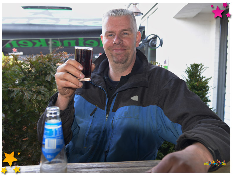 Het aller-allereerste glaasje cola in Schaijk