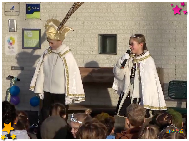 Start Carnaval + hijsen vlag Huiskens van Zummeren 2022