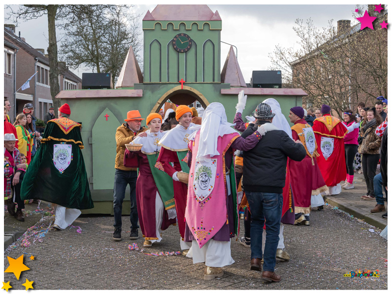 2024 1e plaats Grote loopgroepen optocht schaijk Wonow