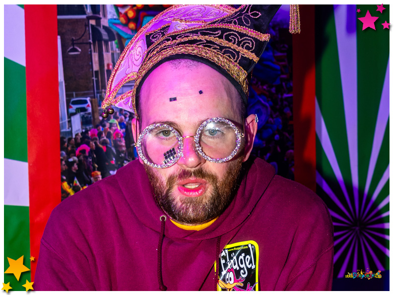 Gekste carnavalsfoto gezocht: schrijf mee aan het Moesblad 2026!